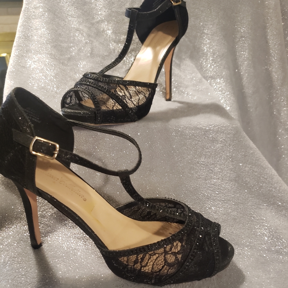 Black heels size 9